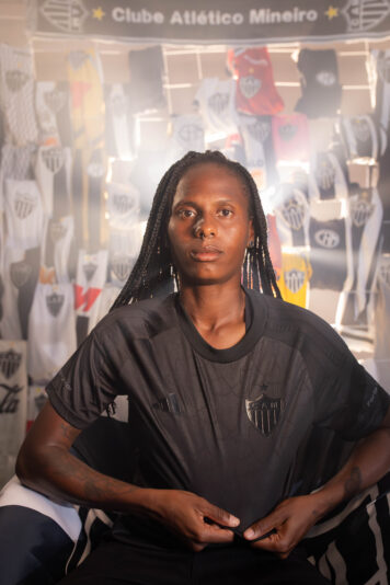 Camisa Feminina Atlético Mineiro All Black 2025 – Legado Alvinegro